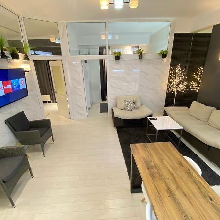 New Double Room Luxury Apartment In The Center Chisinau Eksteriør bilde