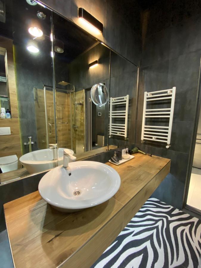 New Double Room Luxury Apartment In The Center Chisinau Eksteriør bilde