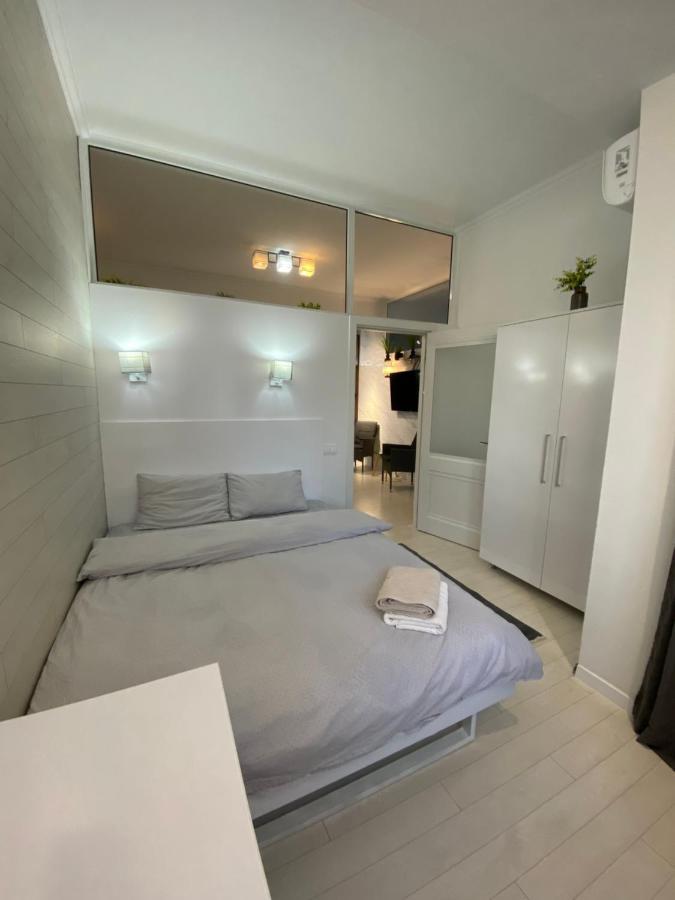 New Double Room Luxury Apartment In The Center Chisinau Eksteriør bilde