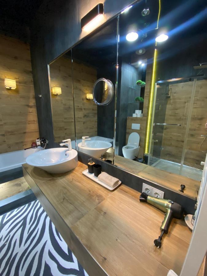New Double Room Luxury Apartment In The Center Chisinau Eksteriør bilde